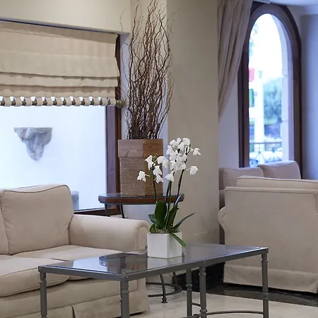 Hotel Canvas By Mitsis Petit Palais 4*