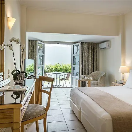 Canvas By Mitsis Petit Palais Hotel 4*