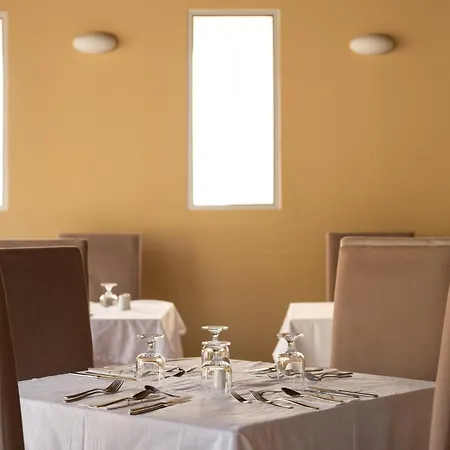 Canvas By Mitsis Petit Palais 4*