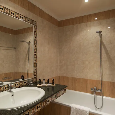 Mitsis Petit Palais 4*