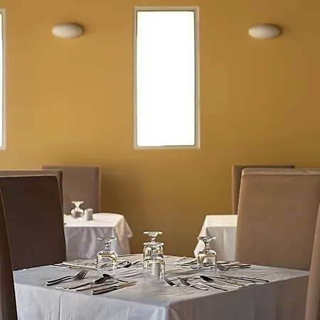 מלון Canvas By Mitsis Petit Palais 4*
