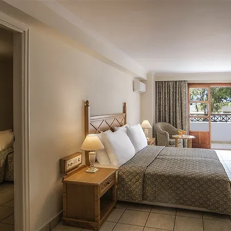 Canvas By Mitsis Petit Palais