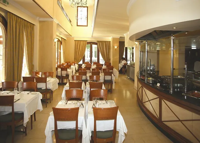 Canvas By Mitsis Petit Palais מלון 4*